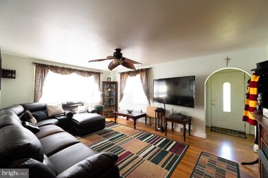 226 Folsom Ave, Folsom, PA 19033 - photo 6