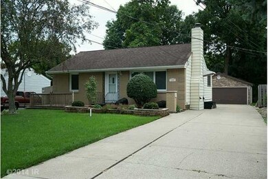 3205 E Ovid Ave, Des Moines, IA 50317 - photo 2