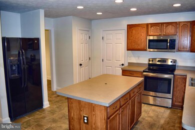 541 Range Dr, Gerrardstown, WV 25420 - photo 6