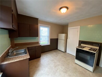 1245 Cranston St unit 2, Cranston, RI 02920 - photo 3