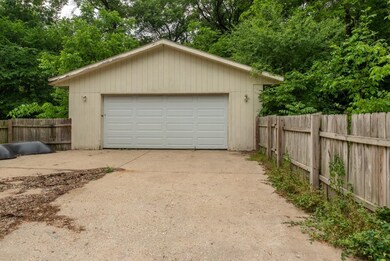 936 W Happy Hollow Rd, Janesville, WI 53546 - photo 6