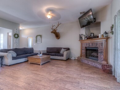 3336 S 202nd East Ave, Broken Arrow, OK 74014 - photo 4