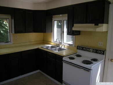 33 Old Post Rd N, Red Hook, NY 12571 - photo 2