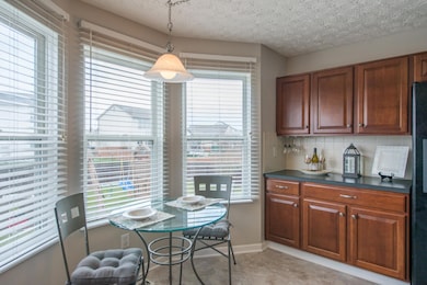 Kitchen Eating Area