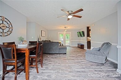 164 Candlestick Dr, Statesville, NC 28625 - photo 6