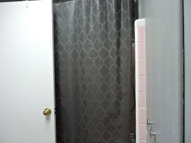 206 Magnolia Dr, Adel, GA 31620 - photo 2