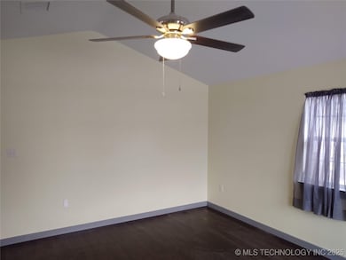 837 C St SE, Ardmore, OK 73401 - photo 3