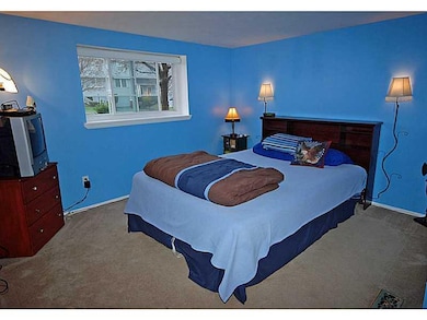 Master Bedroom. Newer windows.