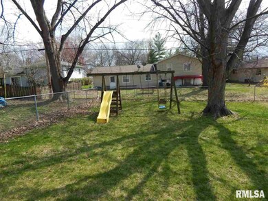 1717 Middle Rd, Bettendorf, IA 52722 - photo 6