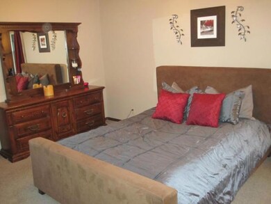 21507 W 70th St, Shawnee, KS 66218 - photo 4