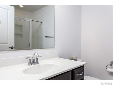 1st Level Full Bath with Shower/Tub, Ceramic Floor