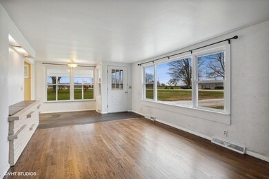 4561 E Oak Knoll Rd, Rolling Prairie, IN 46371 - photo 2