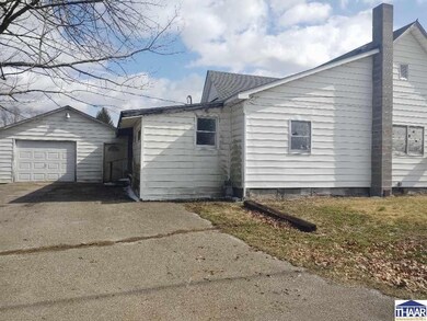 610 E Middle St, Rosedale, IN 47874 - photo 4