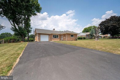 751 Floret Ave, Reading, PA 19605 - photo 2