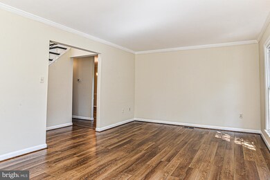 4002 Hunting Pines Ct, Fairfax, VA 22032 - photo 5