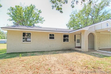 700 4th St, Ramona, OK 74061 - photo 6