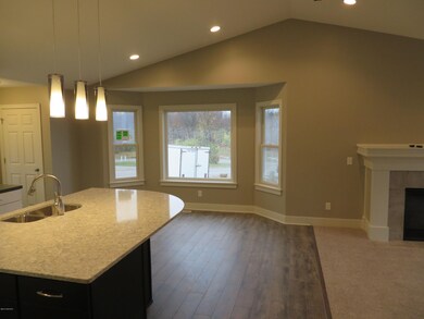 115 Brewer Park Cir unit 34, Grand Rapids, MI 49548 - photo 3