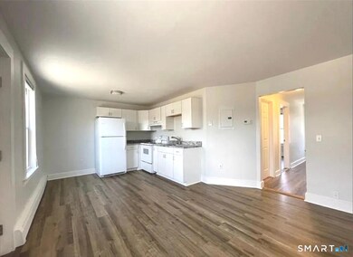 30 Anthony St unit B, Jewett City, CT 06351 - photo 2