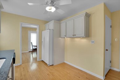 914 Jeannette St, Des Plaines, IL 60016 - photo 7