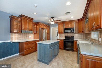 301 Anna Ln, Sykesville, MD 21784 - photo 7