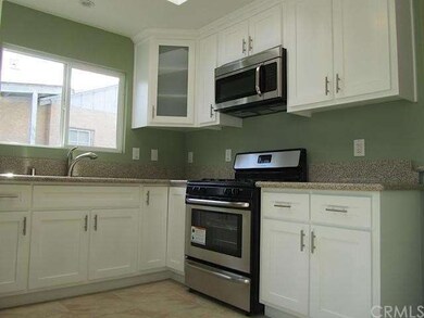 10104 S Grevillea Ave, Inglewood, CA 90304 - photo 3