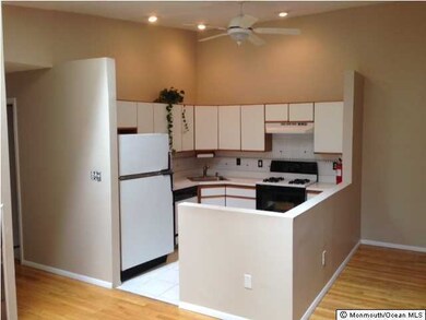 34 Players Cir, Tinton Falls, NJ 07724 - photo 5