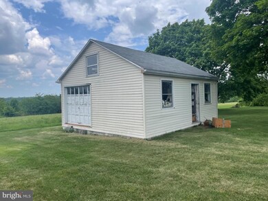 6709 Town Dr, Saint Thomas, PA 17252 - photo 5