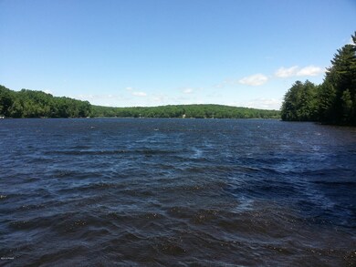 126 Hemlock Point Ct, Hawley, PA 18428 - photo 4