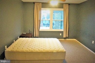 7437 Rokeby Dr unit 10, Manassas, VA 20109 - photo 4