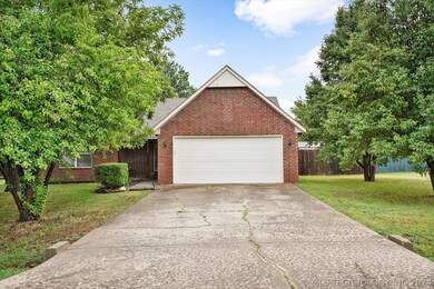 1109 S Mockingbird Ln, Skiatook, OK 74070 - photo 2