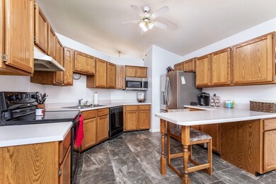 828 Robert Dr, Maryville, IL 62062 - photo 7