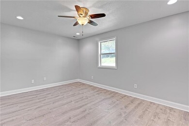 301 E 82nd St, Kansas City, MO 64114 - photo 5