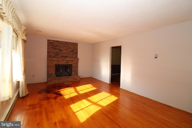 7502 Amberview Ln, Warrenton, VA 20186 - photo 5