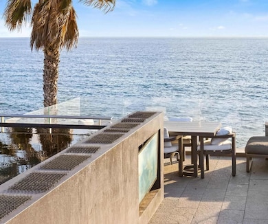 6653 Neptune Place, La Jolla, CA 92037 - photo 4