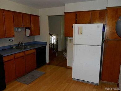 815 Deerfield Dr, North Tonawanda, NY 14120 - photo 5