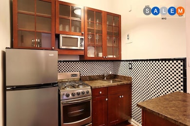 134 W 82nd St unit 2C, New York, NY 10024 - photo 4