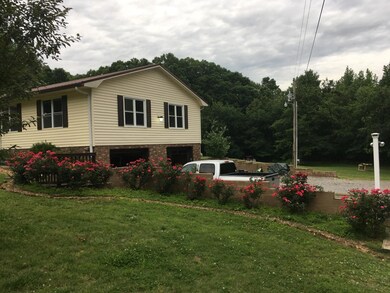 110 Towering Oaks Dr, Tennessee Ridge, TN 37178 - photo 5