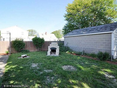 75 Ashburne St, Pawtucket, RI 02861 - photo 4