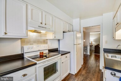 507 Bay Dale Ct, Arnold, MD 21012 - photo 4