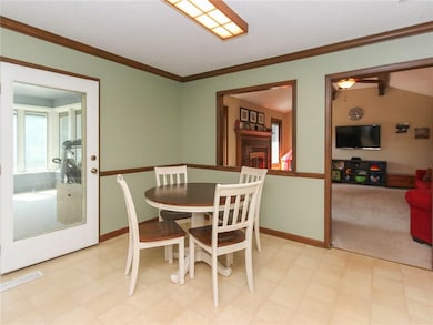 140 Williamsburg Ln, Franklin, IN 46131 - photo 4