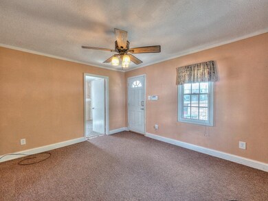 2202 E Unaka Ave, Johnson City, TN 37601 - photo 3