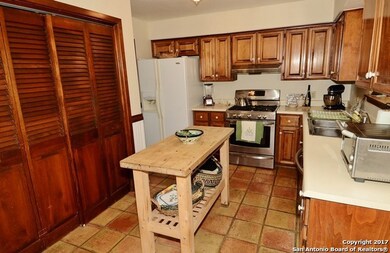 8626 Barn Owl, San Antonio, TX 78255 - photo 5