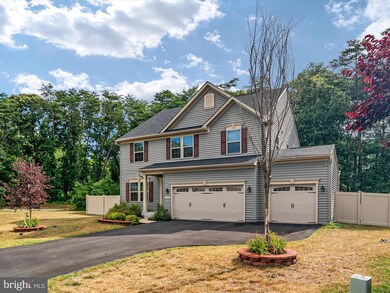 8222 Heraldry Dr, Severn, MD 21144 - photo 2