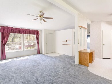 431-496738-Living Room