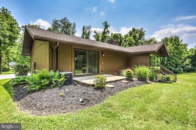 1542 W Leesport Rd, Leesport, PA 19533 - photo 7