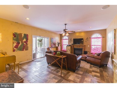 517 Tiffany Ln, Spring City, PA 19475 - photo 6