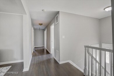9 Jay Ct, Hazlet, NJ 07730 - photo 4