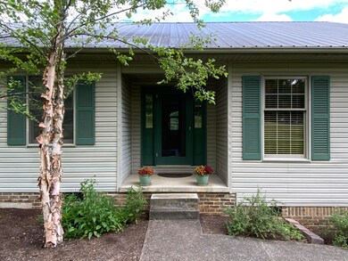 850 Gastineau Ln, Versailles, KY 40383 - photo 4