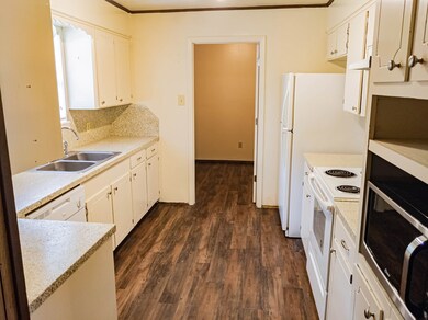 2914 Sullivan Dr, Nacogdoches, TX 75964 - photo 2