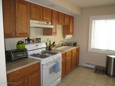 2043 Rigg St, Dunmore, PA 18512 - photo 3